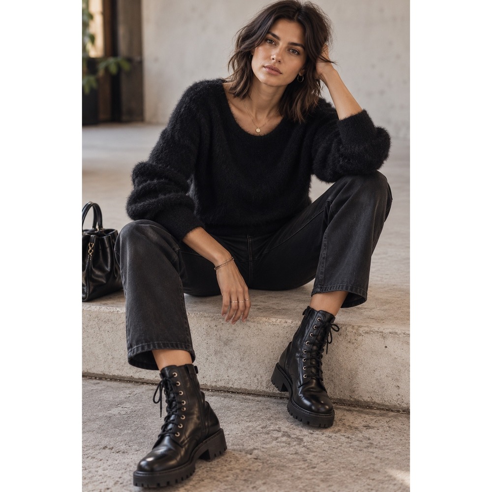 ASTR The Label Black Fuzzy Eyelash Knit Scoop Neck Sweater AT15938 Size M